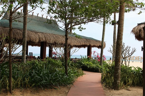 在尖扎县加盟全民果汁开店前景怎么样，如何在尖扎县开一家果汁加盟店